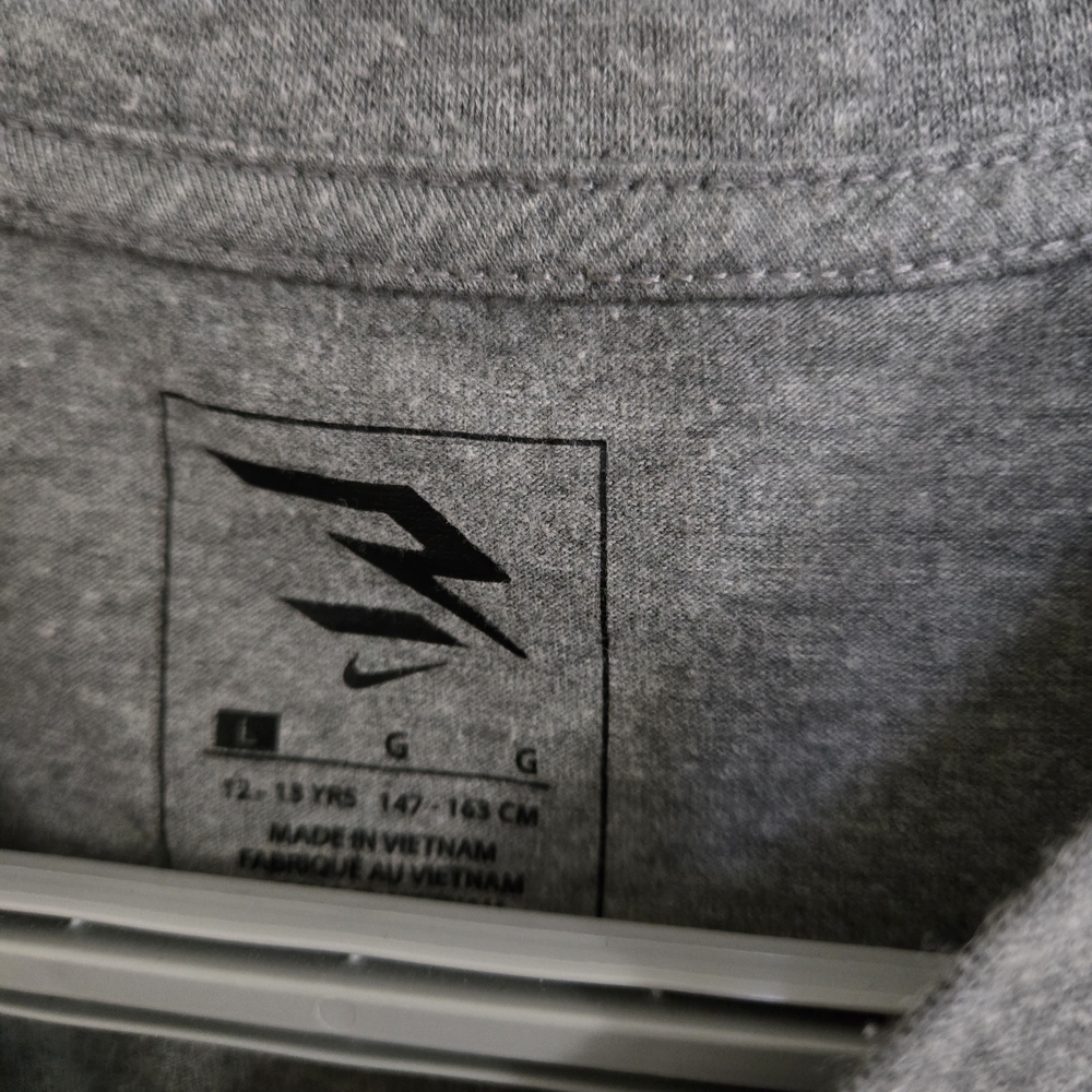 Nike/Rize Colab Youth Large Gray Tee with Black Let's Go W Neon Yellow SwooshEUC - Picture 4 of 4